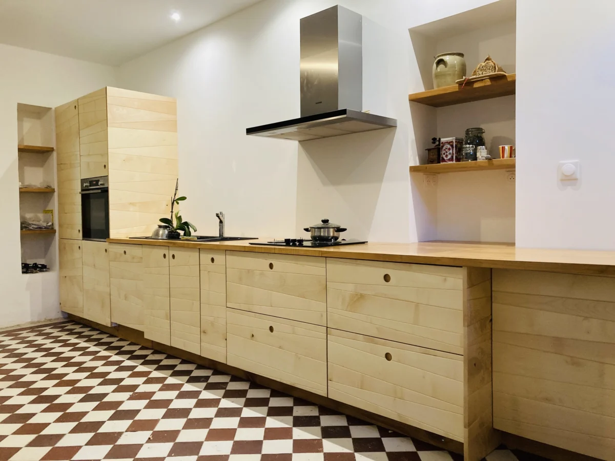 Cuisine au carrelage en damier